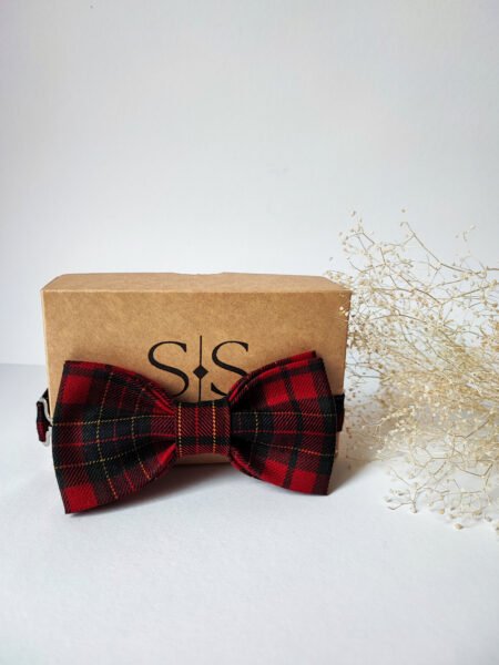 Raudona vyriška medvilnės-vilnos peteliškė