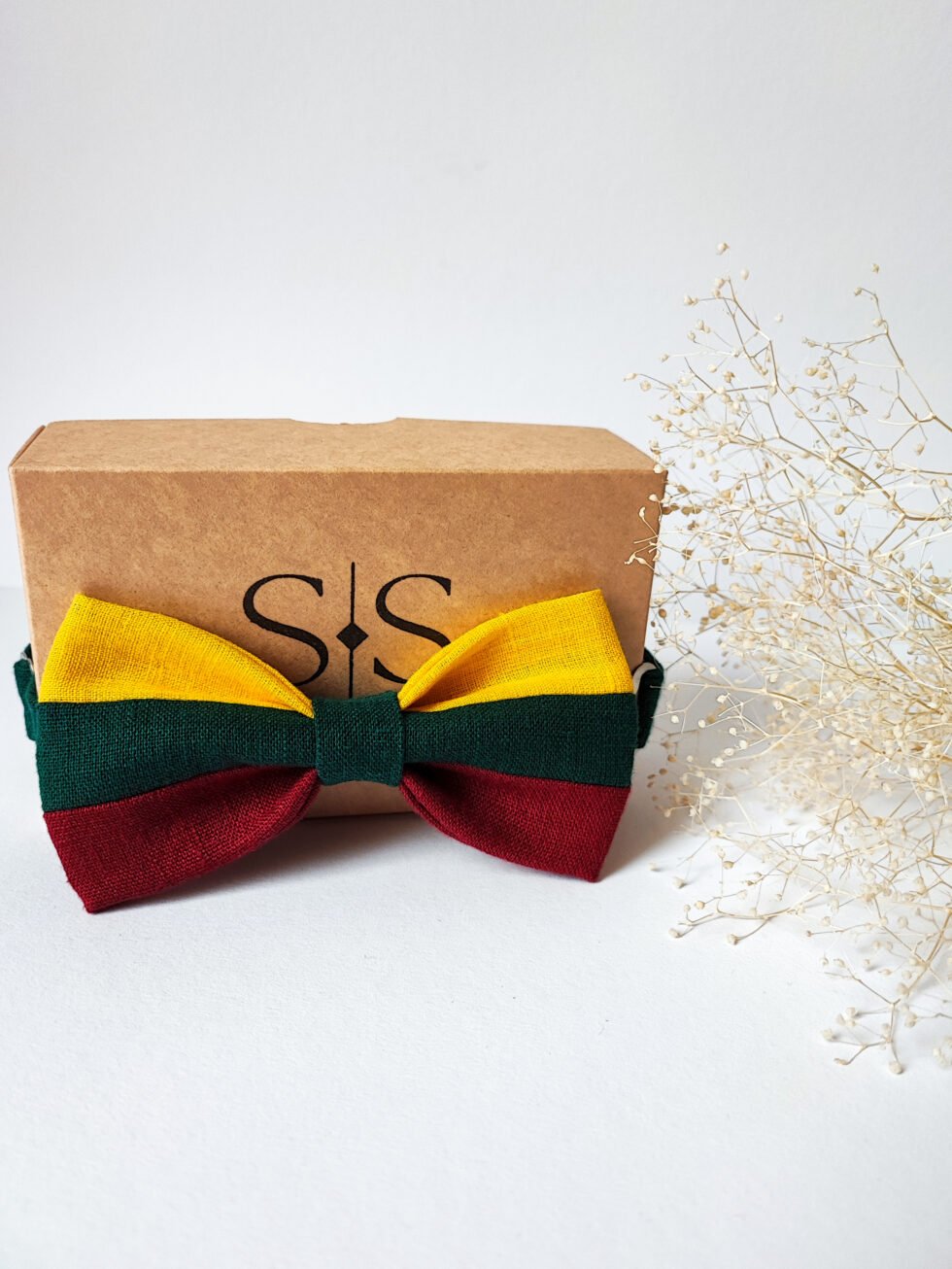 Geltona, žalia, raudona vyriška lininė peteliškė