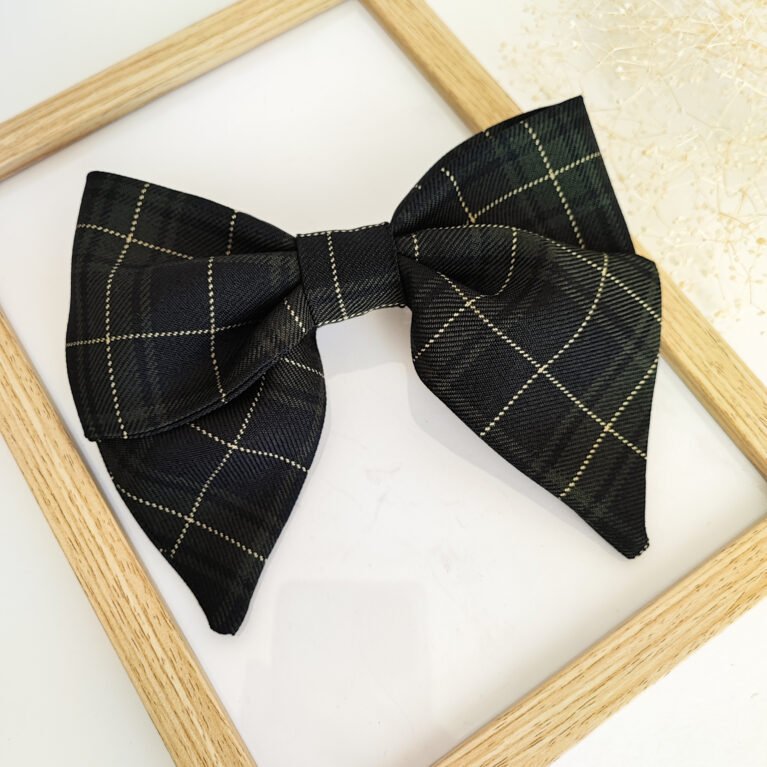 Žalias languotas medvilnės-vilnos kaspino formos plaukų segtukas