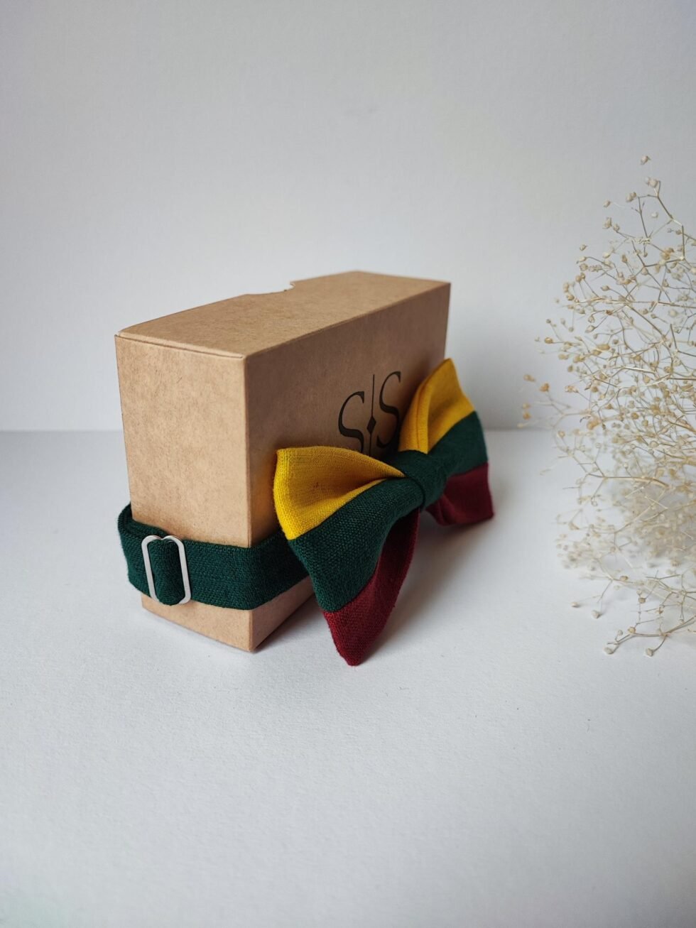 Geltona, žalia, raudona vyriška lininė peteliškė